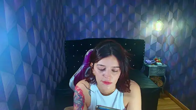 Snapshot of LiaHarryis chatting on 06-10-26, 03:33 LiaHarryis online show from 06-10-26, 03:33