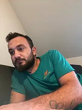 cosmin9000 online show from 10-25-25, 06:43