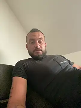 cosmin9000 online show from 07-05-26, 08:43