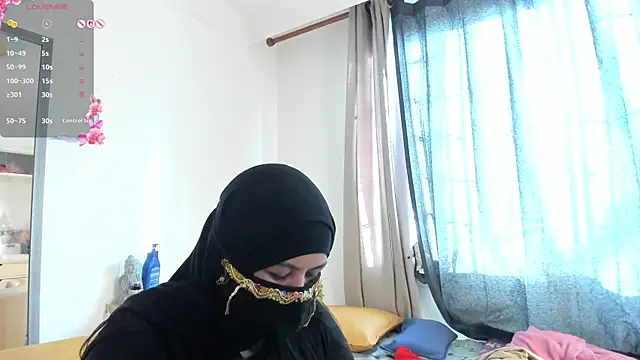 Snapshot of Amina_hafsa chatting on 06-12-26, 09:25 Amina hafsa online show from 06-12-26, 09:25