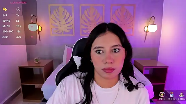 Snapshot of majo_rosse_ chatting on 09-18-25, 07:27 majo rosse online show from 09-18-25, 07:27