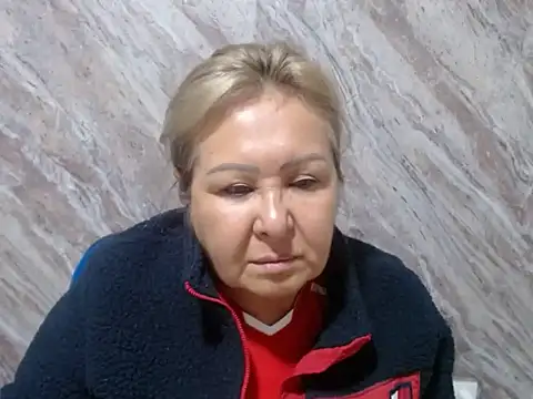 Snapshot of Mia_Davies2 chatting on 03-14-25, 09:00 Mia Davies2 online show from 03-14-25, 09:00