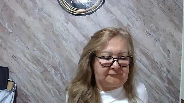 Snapshot of Mia_Davies2 chatting on 10-15-25, 07:58 Mia Davies2 online show from 10-15-25, 07:58