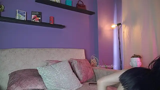 Snapshot of roselinedior chatting on 06-18-26, 06:23 roselinedior online show from 06-18-26, 06:23