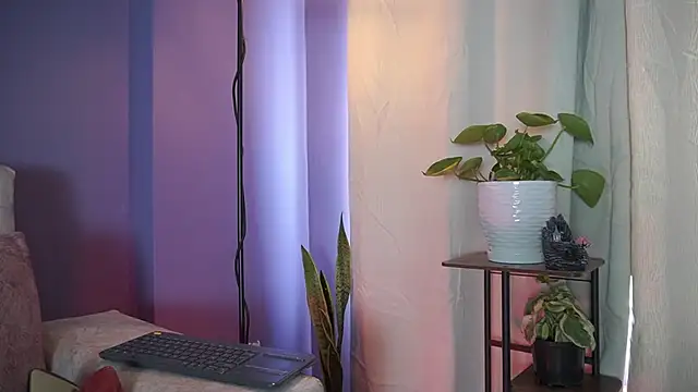 Snapshot of roselinedior chatting on 07-13-26, 05:16 roselinedior online show from 07-13-26, 05:16