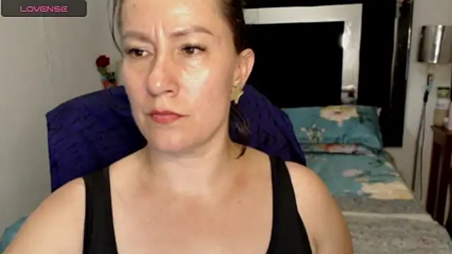 Snapshot of CATRINA-83 chatting on 05-13-26, 12:52 CATRINA-83 online show from 05-13-26, 12:52