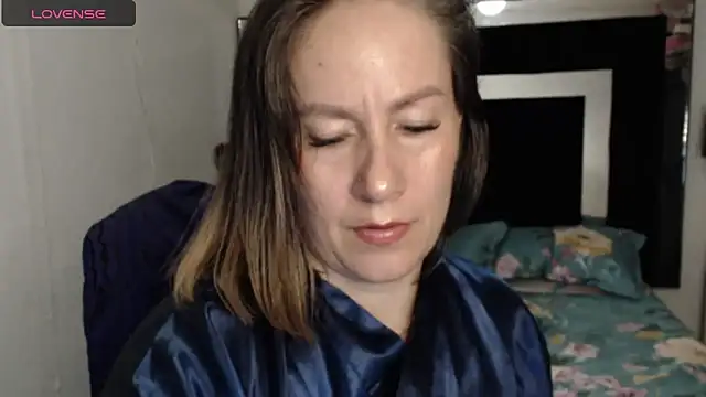 Snapshot of CATRINA-83 chatting on 05-16-26, 12:40 CATRINA-83 online show from 05-16-26, 12:40