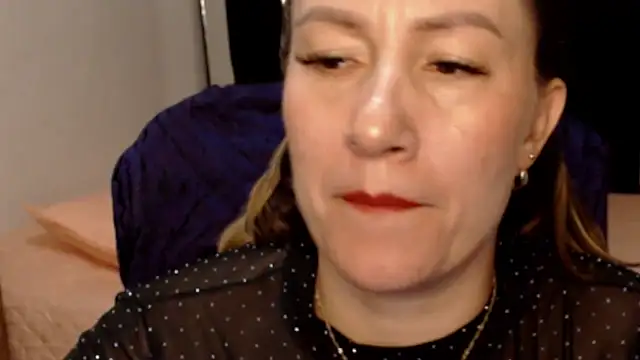 Snapshot of CATRINA-83 chatting on 06-03-26, 06:35 CATRINA-83 online show from 06-03-26, 06:35