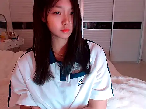 Snapshot of -Lucky_Girl chatting on 03-07-25, 06:02 -Lucky Girl online show from 03-07-25, 06:02