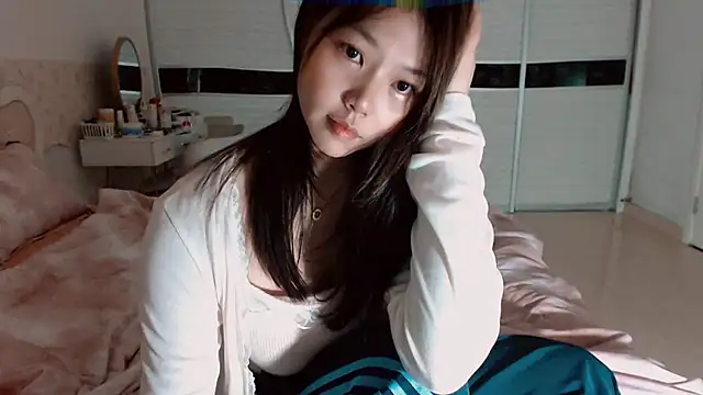 -Lucky Girl online show from 05-21-26, 01:51