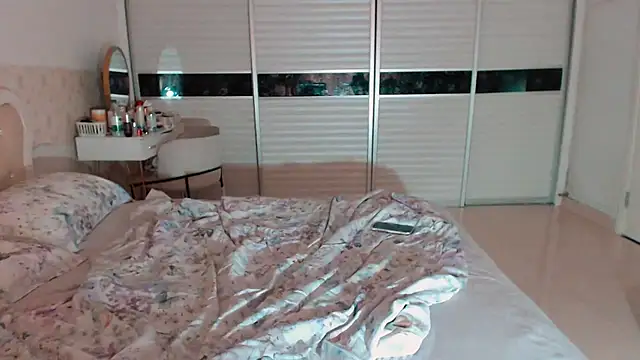 -Lucky Girl online show from 05-23-26, 02:28