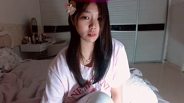 -Lucky Girl online show from 05-25-26, 12:55