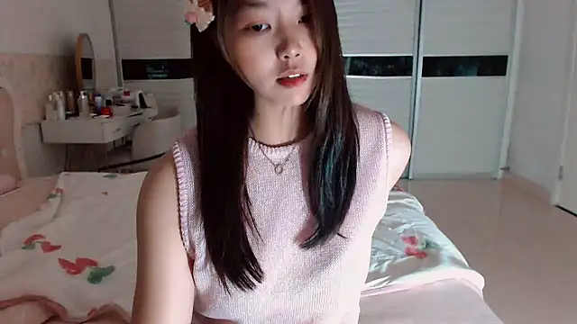 Snapshot of -Lucky_Girl chatting on 07-14-26, 12:55 -Lucky Girl online show from 07-14-26, 12:55