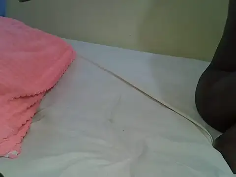 Snapshot of sweet_veee chatting on 07-20-26, 01:46 sweet veee online show from 07-20-26, 01:46