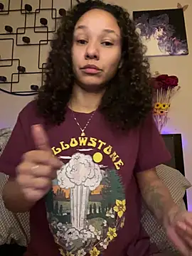  Neeka  online show from 01-26-25, 12:54