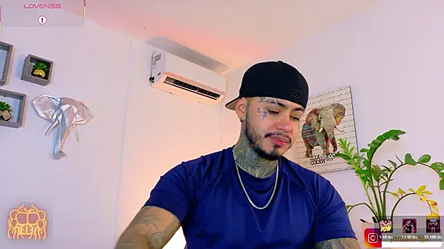 JordanSmiith  online show from 07-06-26, 08:44