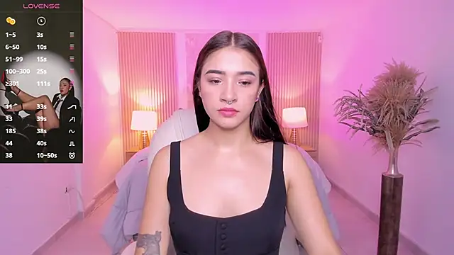 Snapshot of Antonella_Grayy chatting on 01-19-26, 11:03 Antonella Grayy online show from 01-19-26, 11:03