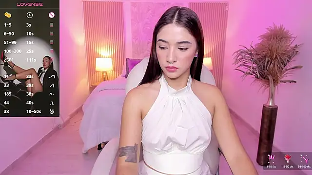 Snapshot of Antonella_Grayy chatting on 02-21-26, 11:22 Antonella Grayy online show from 02-21-26, 11:22