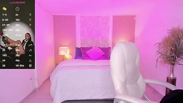 Snapshot of Antonella_Grayy chatting on 02-27-26, 11:10 Antonella Grayy online show from 02-27-26, 11:10