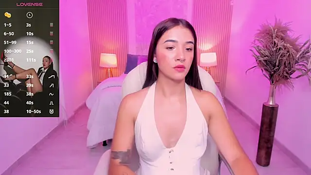 Snapshot of Antonella_Grayy chatting on 04-01-26, 11:11 Antonella Grayy online show from 04-01-26, 11:11