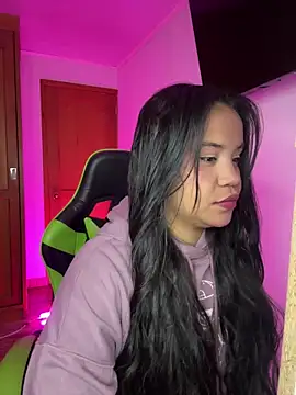 leila 22 online show from 02-27-26, 07:41