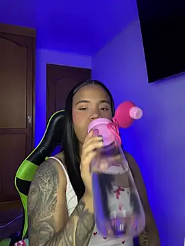 leila 22 online show from 03-23-26, 08:29