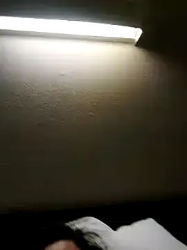 Snapshot of ConnerWang chatting on 01-09-25, 10:52 ConnerWang online show from 01-09-25, 10:52