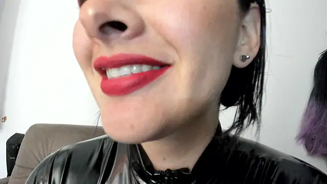 queen fetish online show from 01-12-25, 11:15