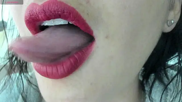 queen fetish online show from 03-04-25, 08:27