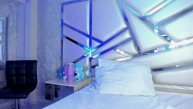 Miia002 online show from 12-05-25, 03:15