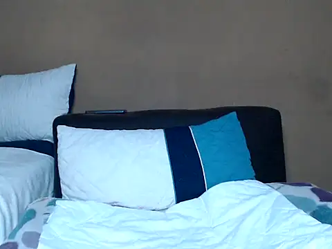 Snapshot of AdelaideT chatting on 02-26-25, 11:37 AdelaideT online show from 02-26-25, 11:37