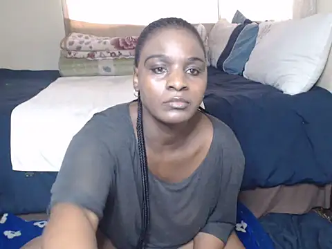 Snapshot of AdelaideT chatting on 10-20-25, 06:47 AdelaideT online show from 10-20-25, 06:47