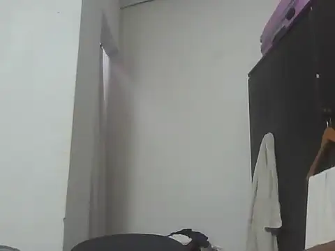 Sexxybella27 online show from 11-11-25, 08:42