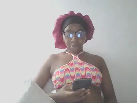 Snapshot of Sexxybella27 chatting on 04-19-26, 12:04 Sexxybella27 online show from 04-19-26, 12:04