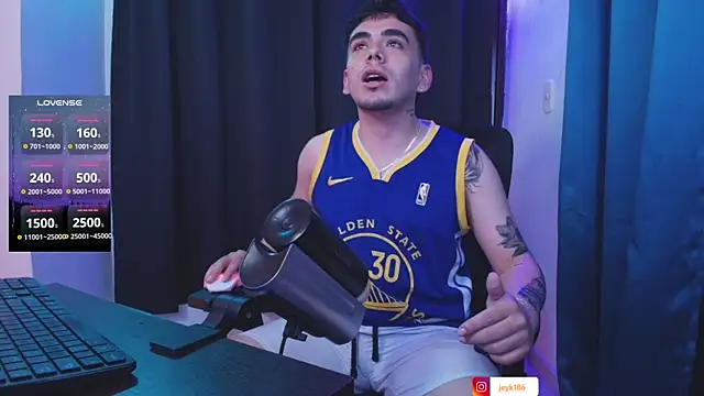 Snapshot of Jey_keler1 chatting on 04-12-26, 03:11 Jey keler1 online show from 04-12-26, 03:11