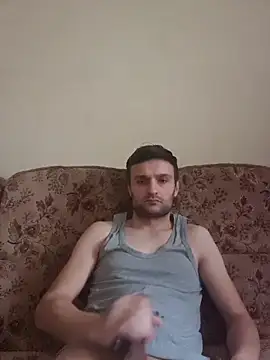 Snapshot of suarez1235 chatting on 02-07-26, 01:37 suarez1235 online show from 02-07-26, 01:37