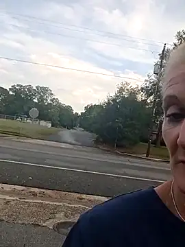 Snapshot of Longtoes45 chatting on 09-20-25, 10:22 Longtoes45 online show from 09-20-25, 10:22