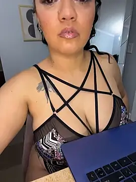 DestineeJayde online show from 10-16-25, 05:19