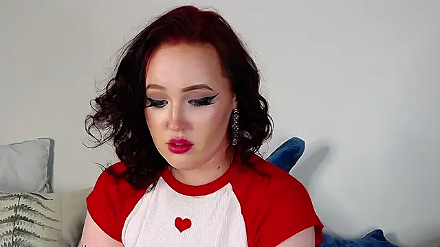 Snapshot of IrinaArt chatting on 12-15-24, 10:26 IrinaArt online show from 12-15-24, 10:26