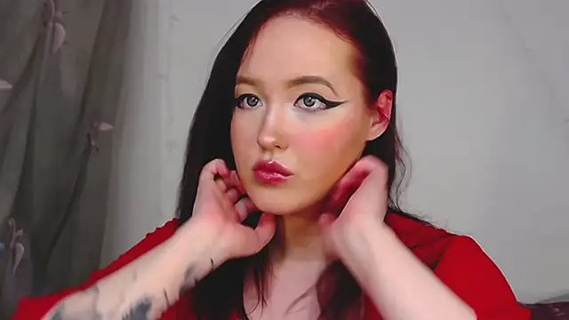 Snapshot of IrinaArt chatting on 01-01-25, 11:29 IrinaArt online show from 01-01-25, 11:29