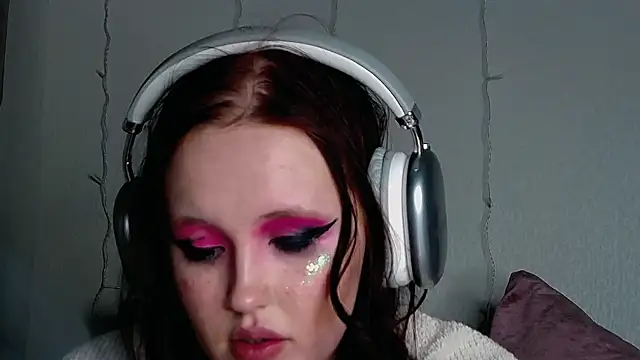 Snapshot of IrinaArt chatting on 01-17-25, 02:29 IrinaArt online show from 01-17-25, 02:29