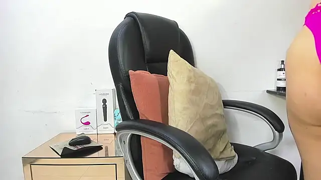 Barbie girl 69 online show from 11-13-25, 03:55