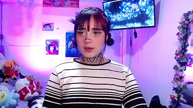Snapshot of mia_catt05 chatting on 07-18-26, 04:27 mia catt05 online show from 07-18-26, 04:27