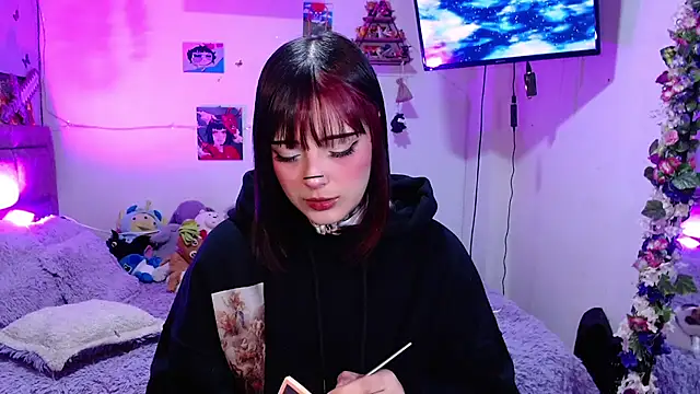 Snapshot of mia_catt05 chatting on 07-22-26, 05:54 mia catt05 online show from 07-22-26, 05:54