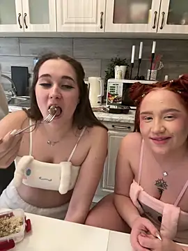 RollingGirls online show from 03-04-25, 08:13