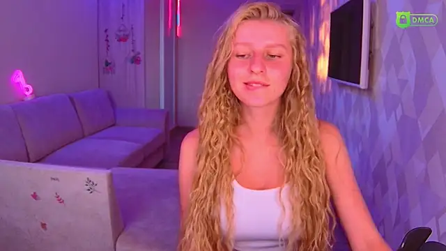 AmaliaQueen online show from 09-22-25, 03:03