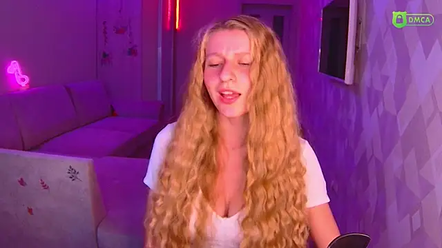 AmaliaQueen online show from 10-27-25, 02:10