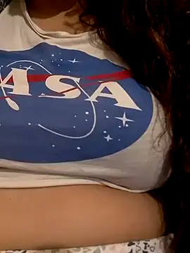 Snapshot of Zanoba-16 chatting on 12-19-25, 08:21 Zanoba-16 online show from 12-19-25, 08:21