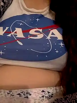 Snapshot of Zanoba-16 chatting on 12-23-25, 10:13 Zanoba-16 online show from 12-23-25, 10:13