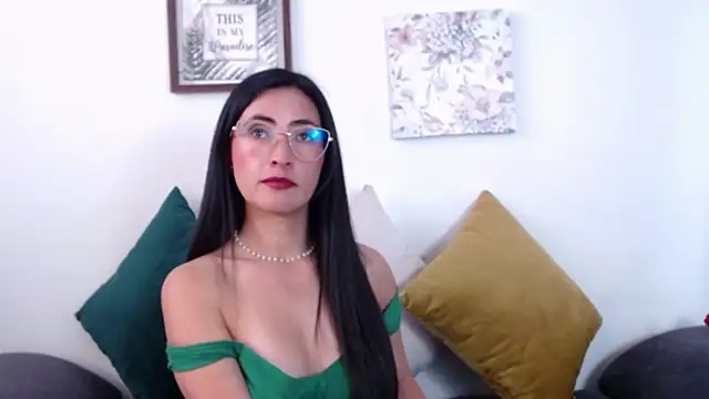 Snapshot of JainaRogers chatting on 07-15-26, 06:35 JainaRogers online show from 07-15-26, 06:35